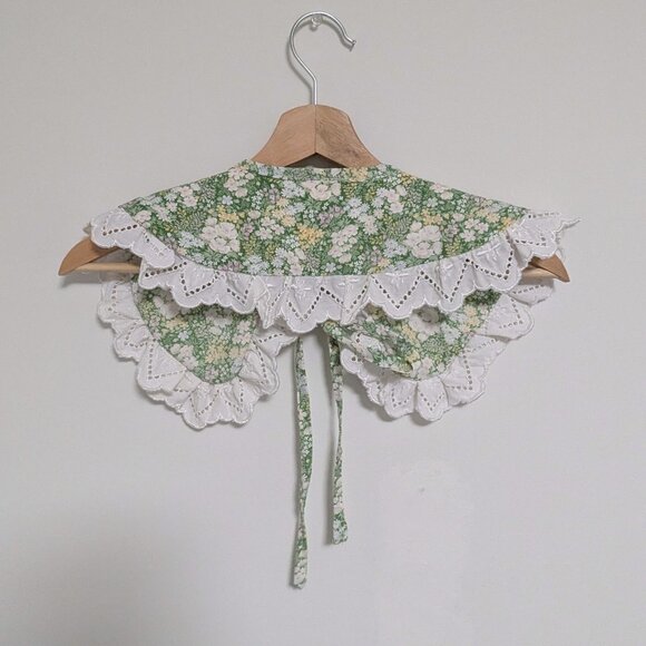 Handmade Detachable Floral Collar - Picture 3 of 3